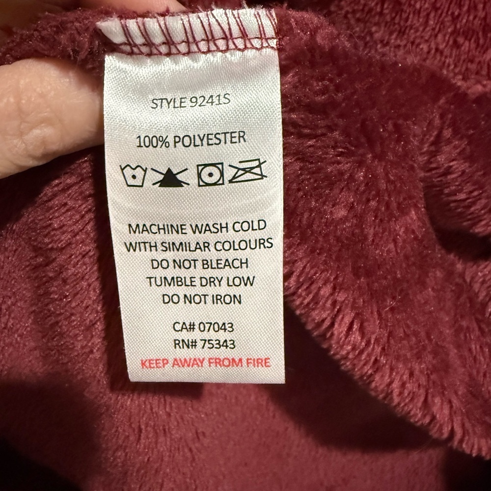Rosé Plush Maroon Hooded Robe Medium - Picture 6 of 7